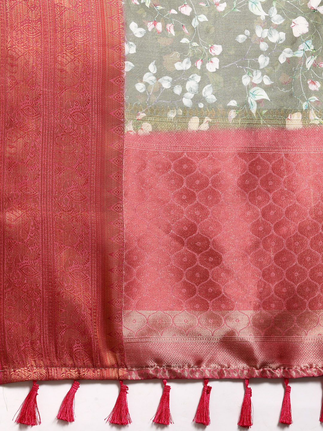 Women Art Silk Digital Print Saree