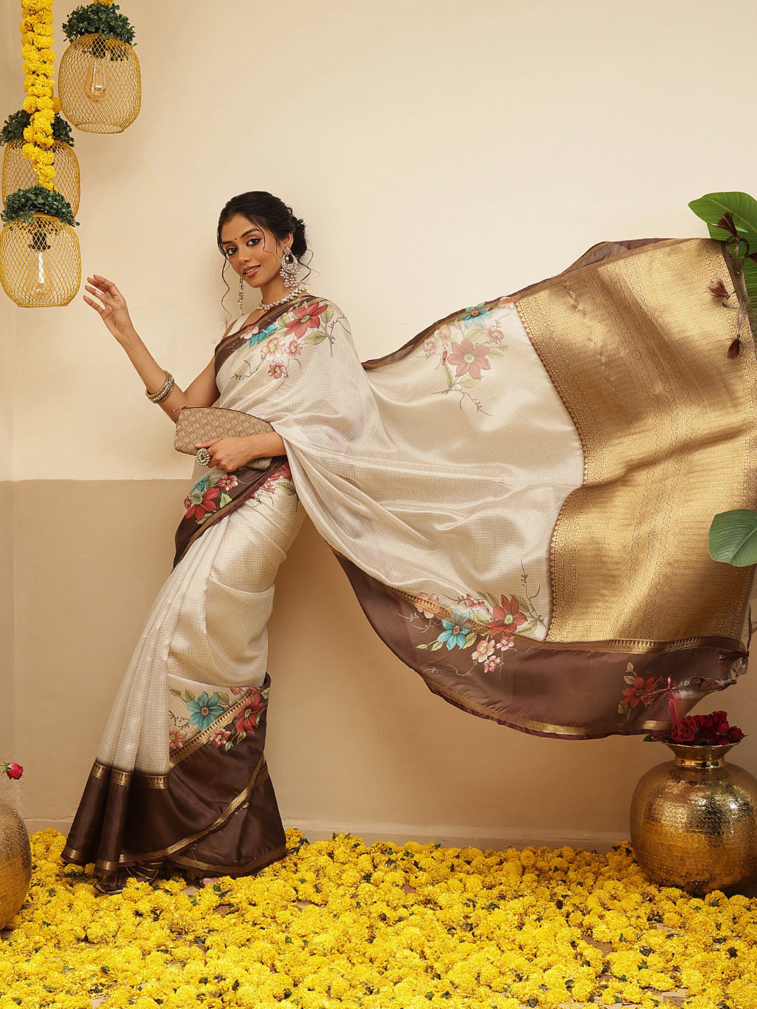 Women's Soft Muga Silk Solid Saree With Printed Border & Unstitched Blouse Piece