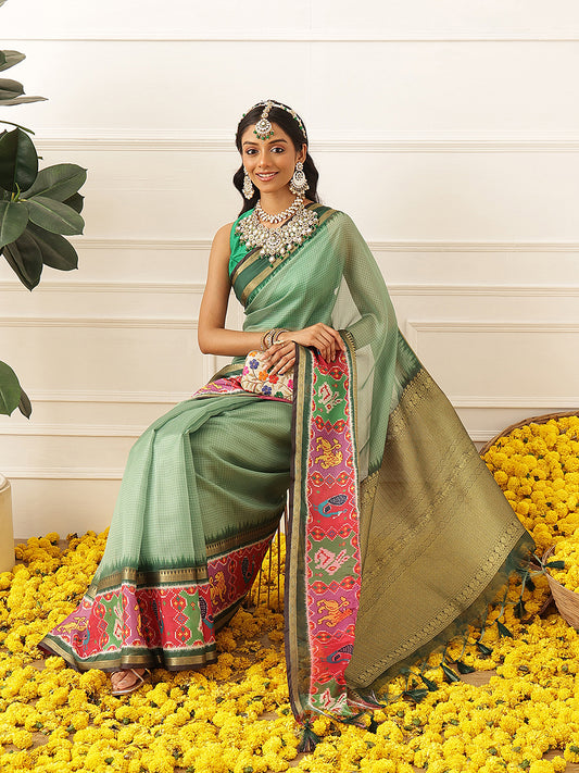 Women's Soft Muga Silk Solid Saree With Printed Border & Unstitched Blouse Piece