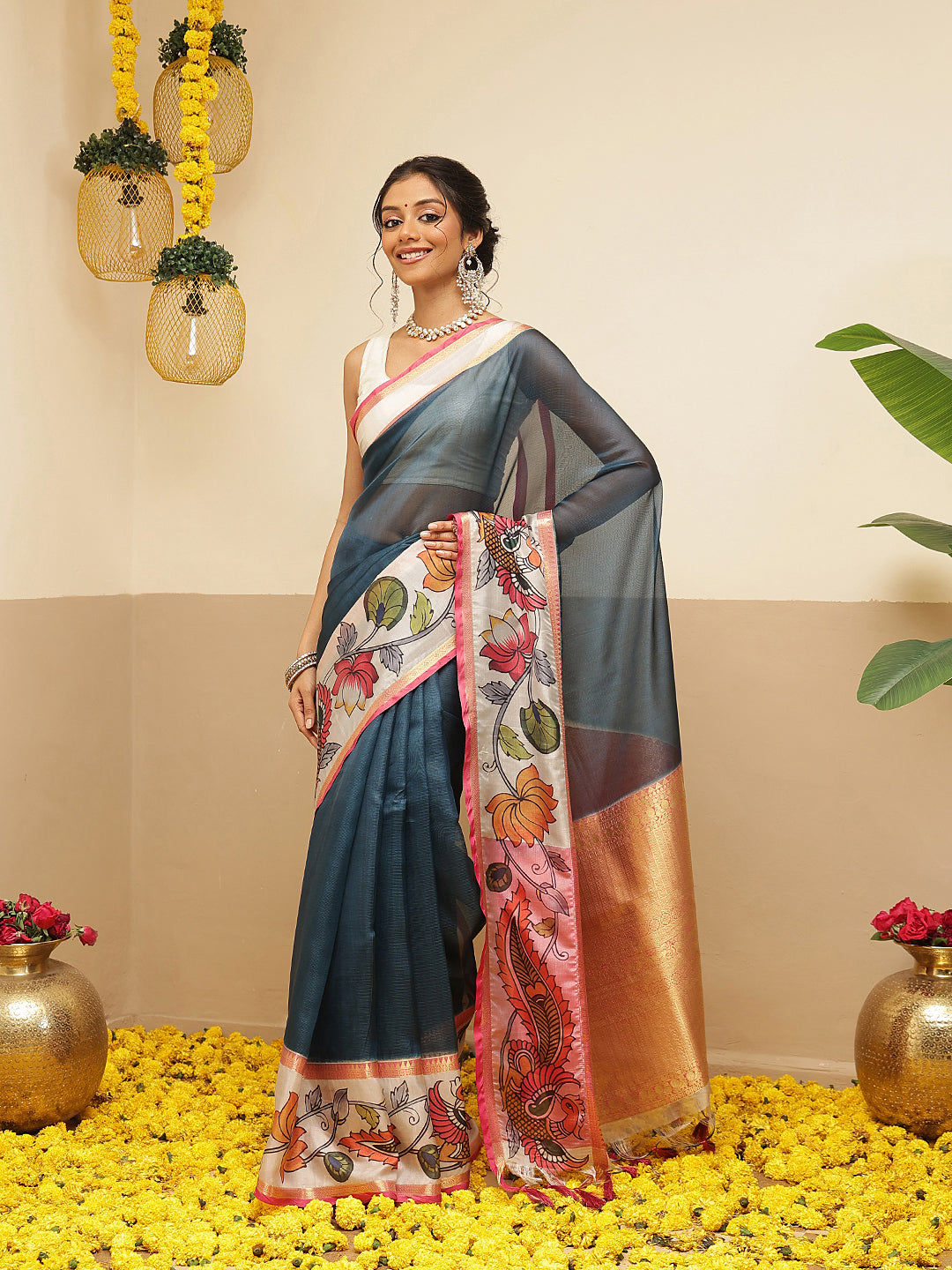 Women's Soft Muga Silk Solid Saree With Printed Border & Unstitched Blouse Piece