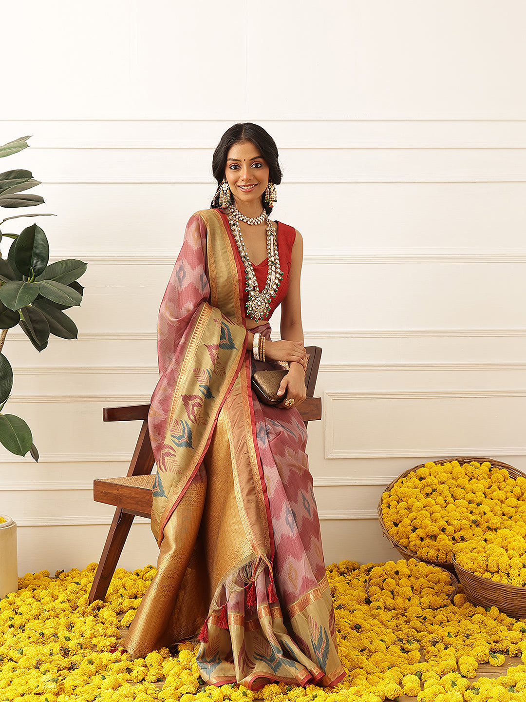 Women's Soft Muga Silk Solid Saree With Printed Border & Unstitched Blouse Piece