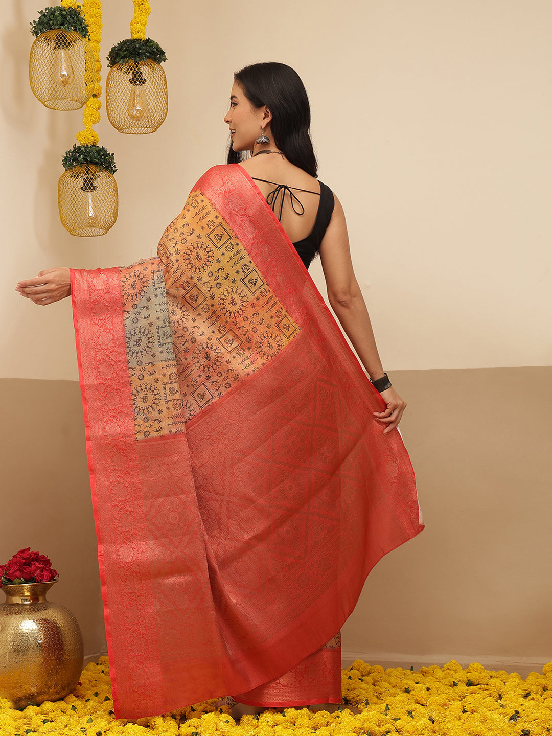 Warli Printed Crush Tissue Silk Saree With Small Border & Unstitched Blouse Piece
