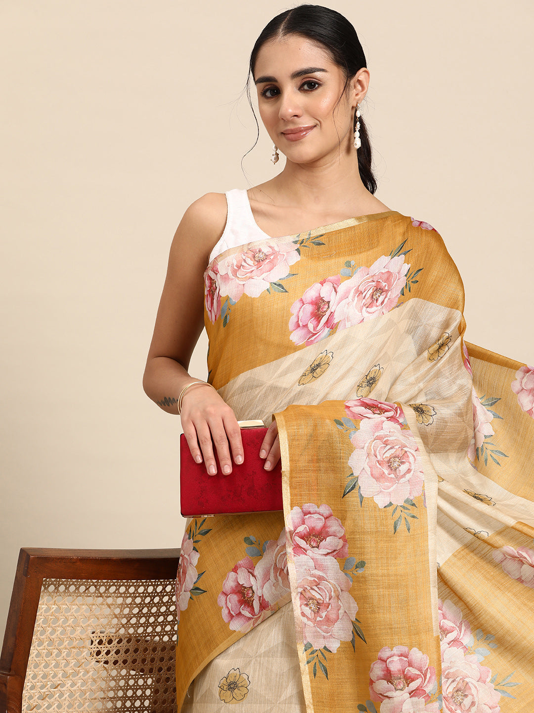 Women's Cotton Blend Floral Print Saree