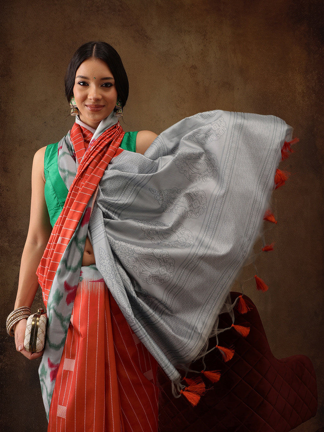 Women's Soft Silk Printed Saree With Tassels