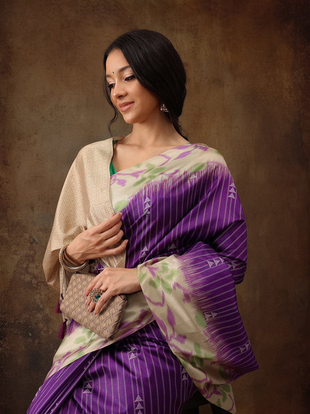 Women's Soft Silk Printed Saree With Tassels