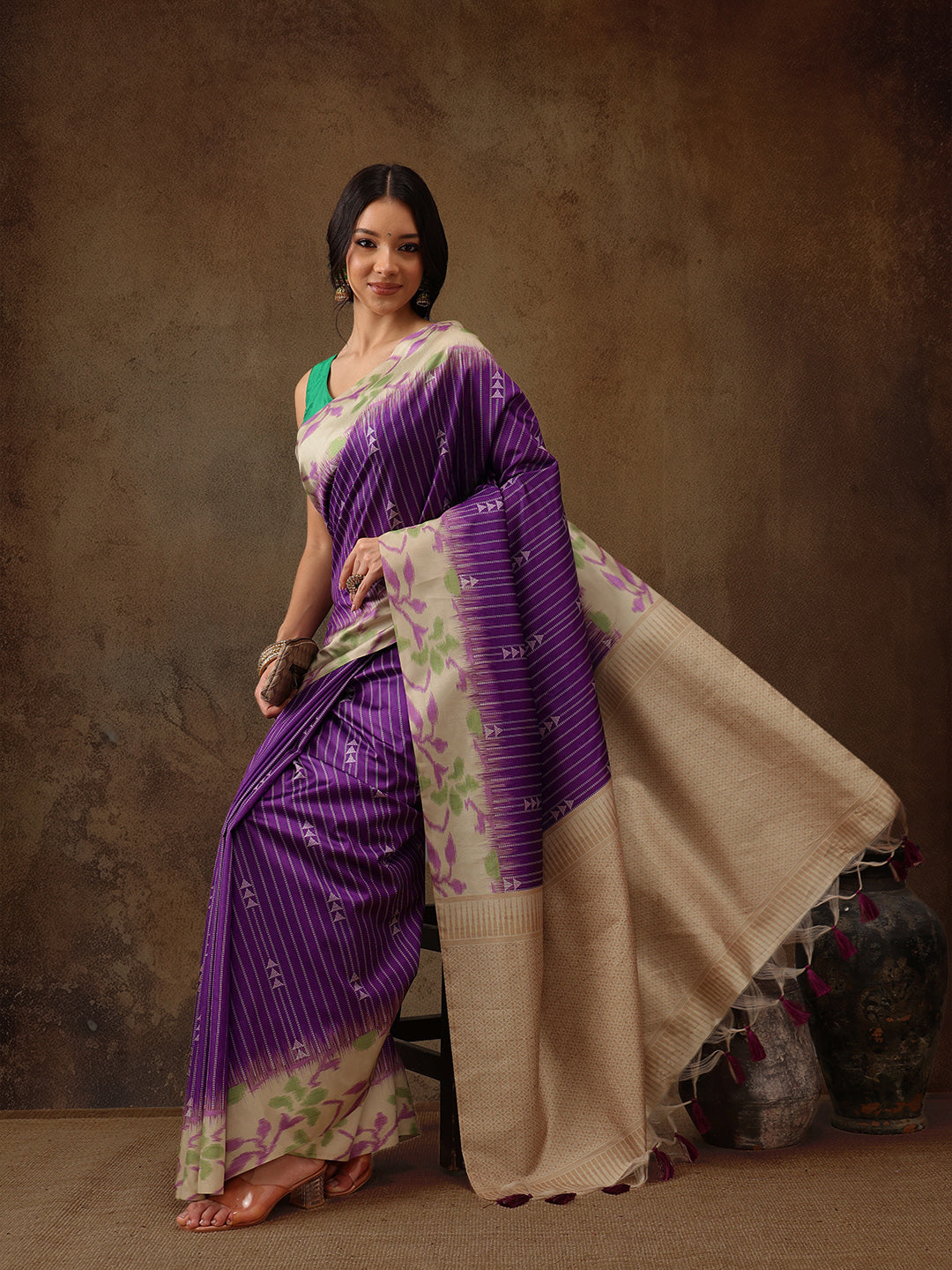 Women's Soft Silk Printed Saree With Tassels