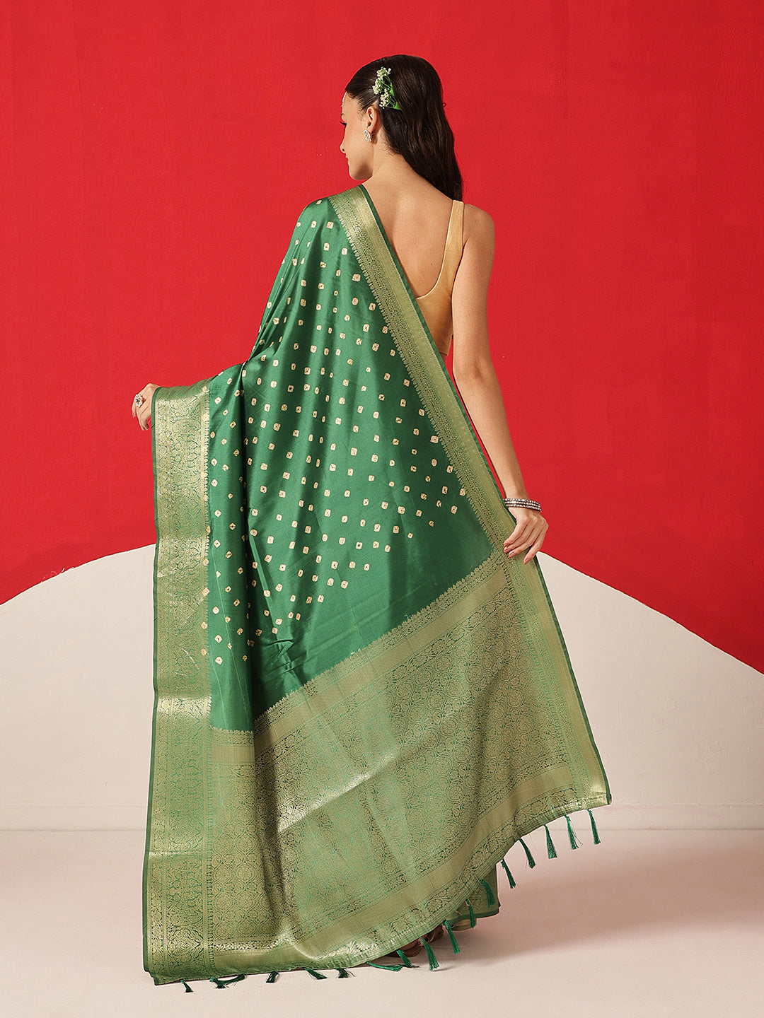 Soft Silk Bandhani Printed Saree With Zari Border & Tassels