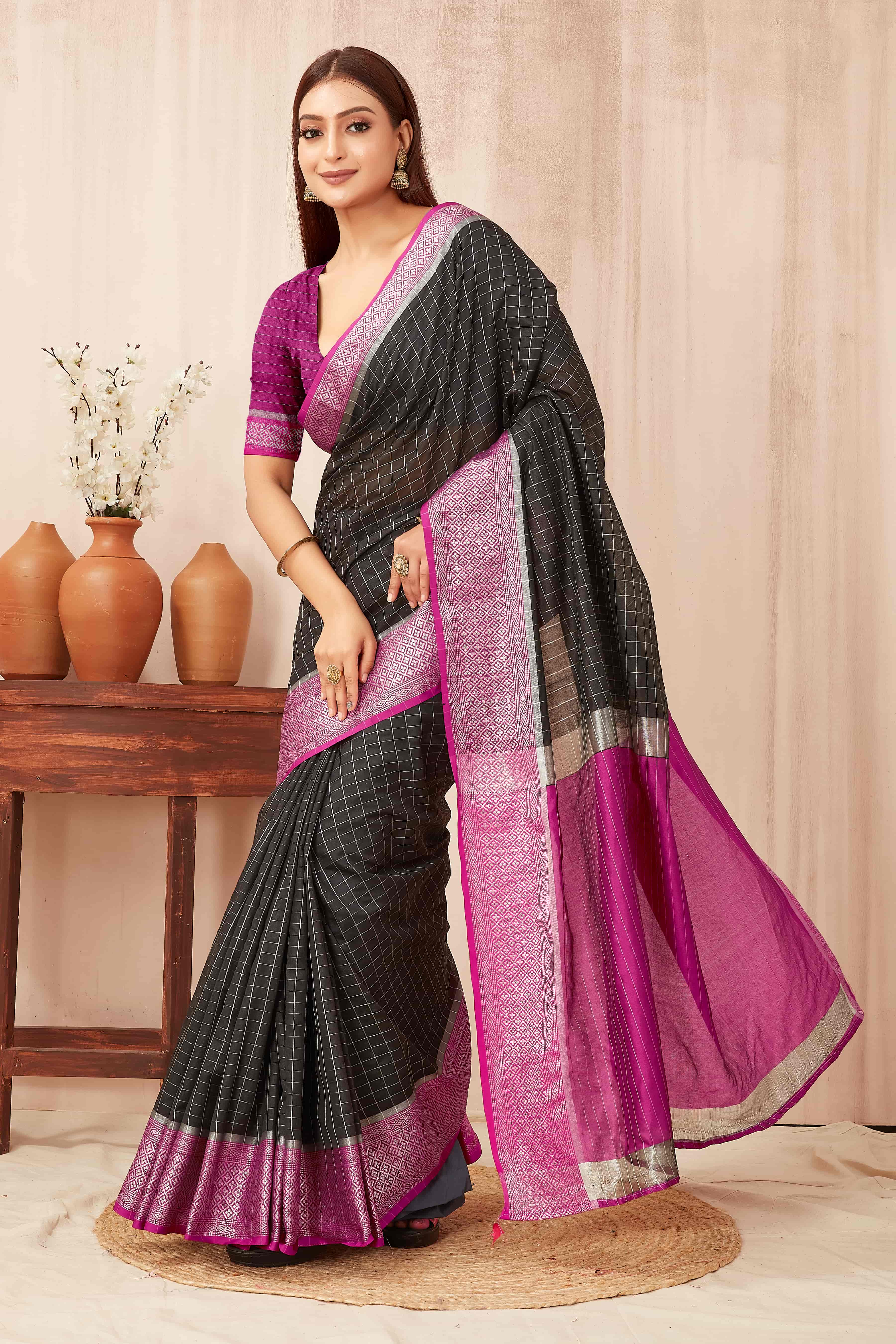 Checked Zari Banarasi Silk Gadwal Saree