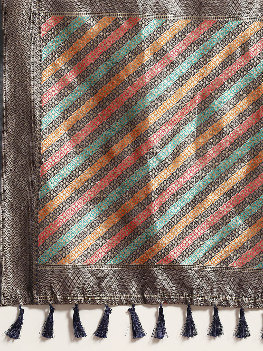 Woven Thread Cotton Saree With Unstitched Blouse Piece