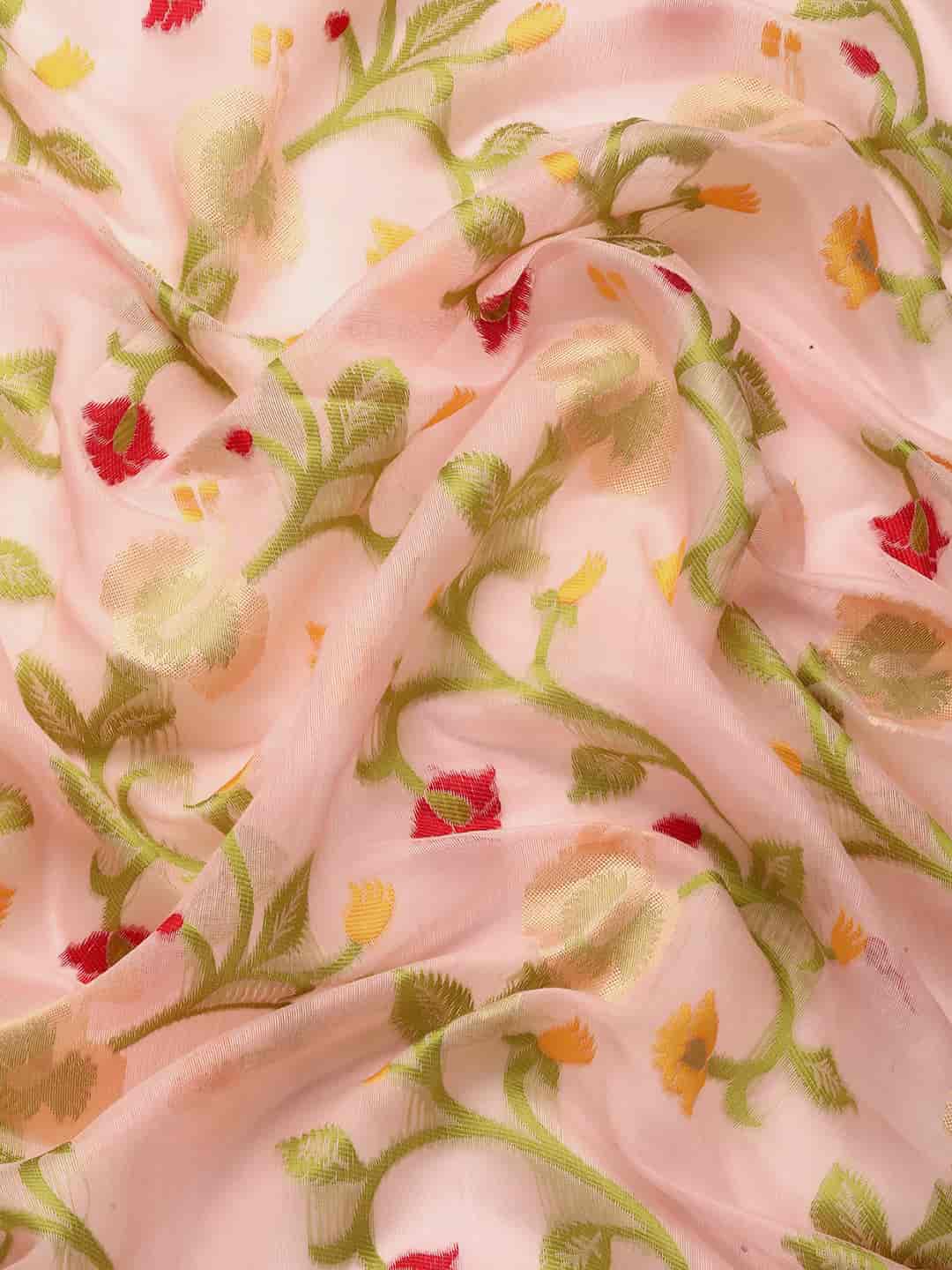 Women's Dhakai Jamdani Saree
