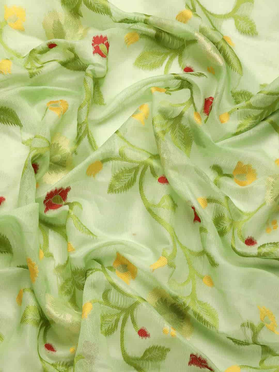 Women's Dhakai Jamdani Saree