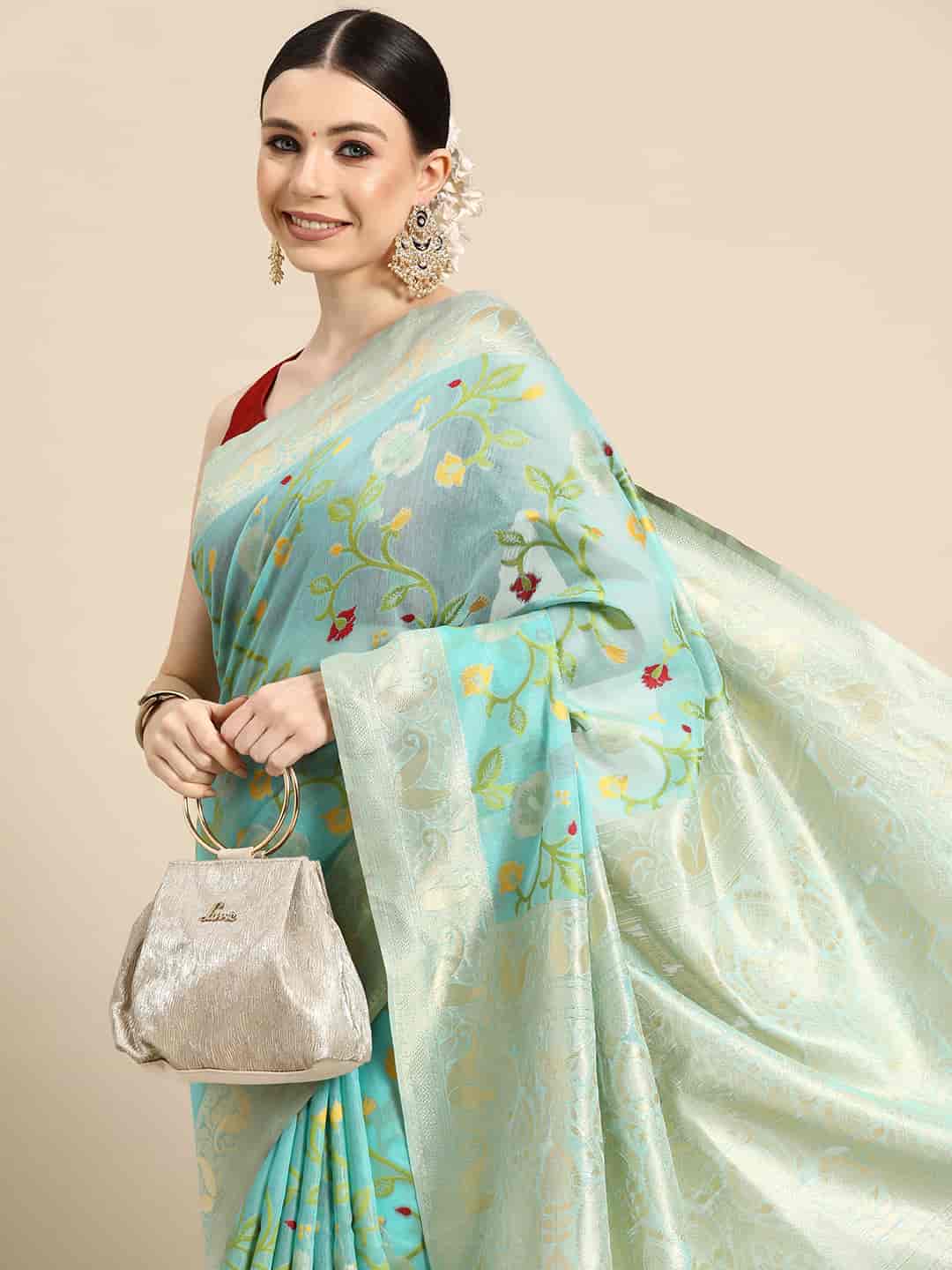 Women's Dhakai Jamdani Saree
