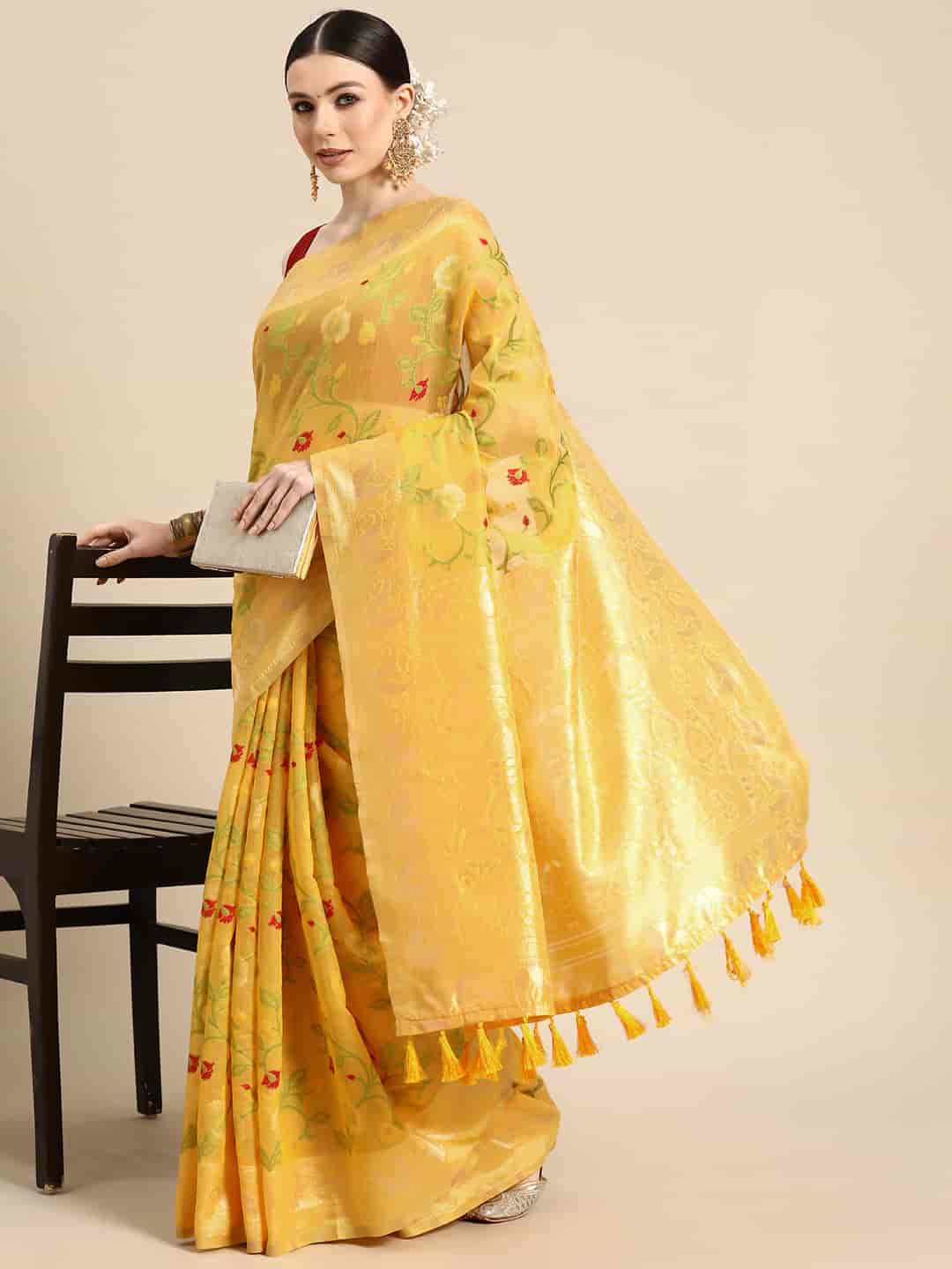 Women's Dhakai Jamdani Saree