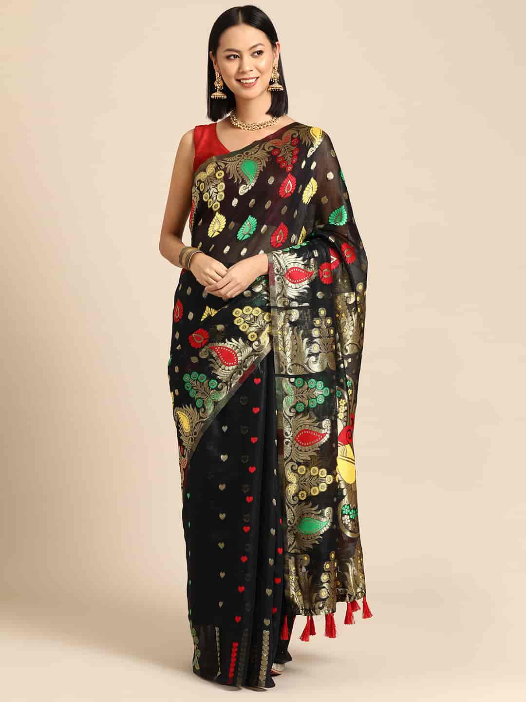 Women's Dhakai Jamdani Saree