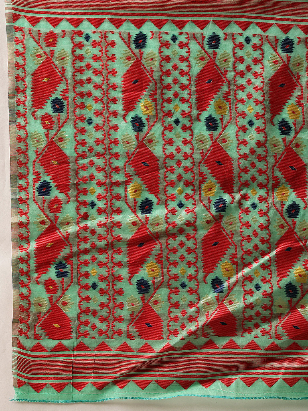 Cotton Jamdani Saree With Unstitched Blouse Piece