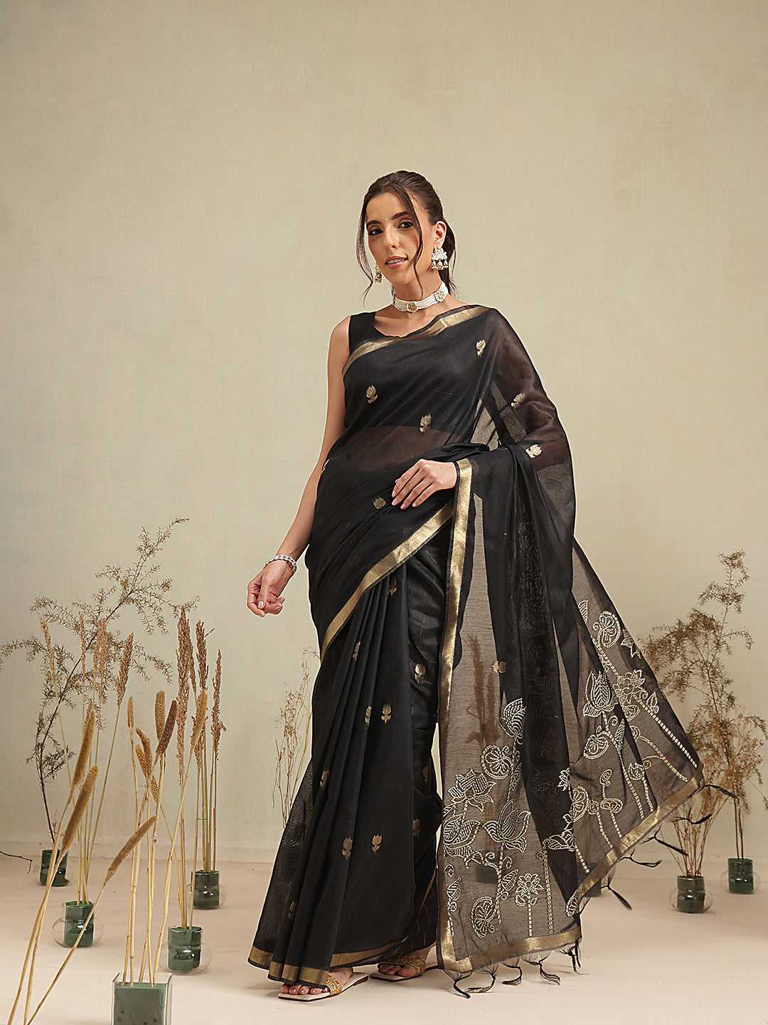 Cotton Blend Woven Design Handloom Premium Jamdani Saree With Tassels