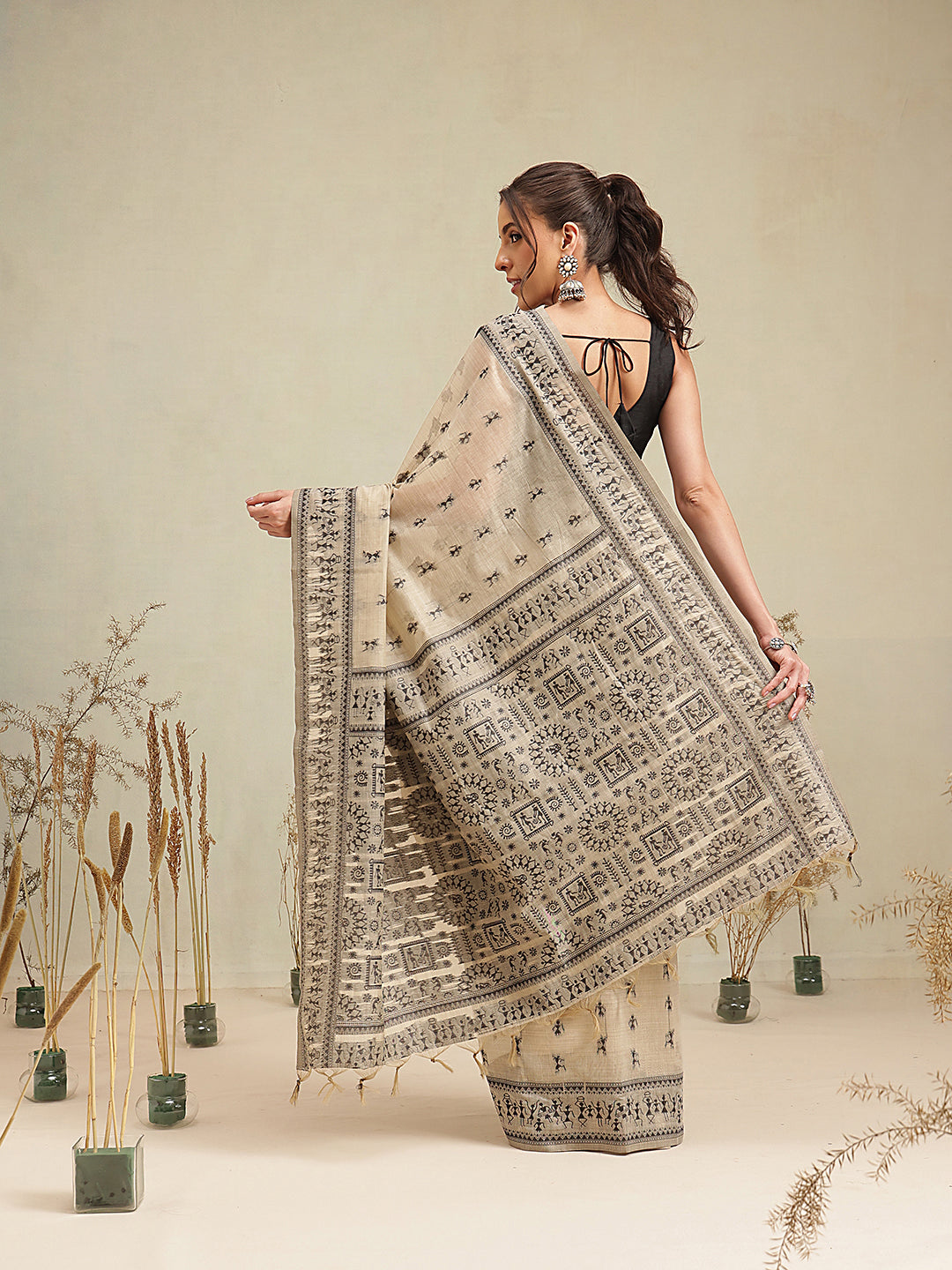 Cotton Blend Woven Design Handloom Premium Jamdani Saree With Tassels