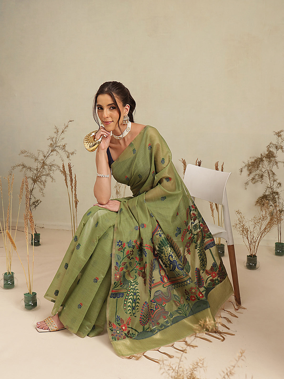 Cotton Blend Woven Design Handloom Premium Jamdani Saree With Tassels