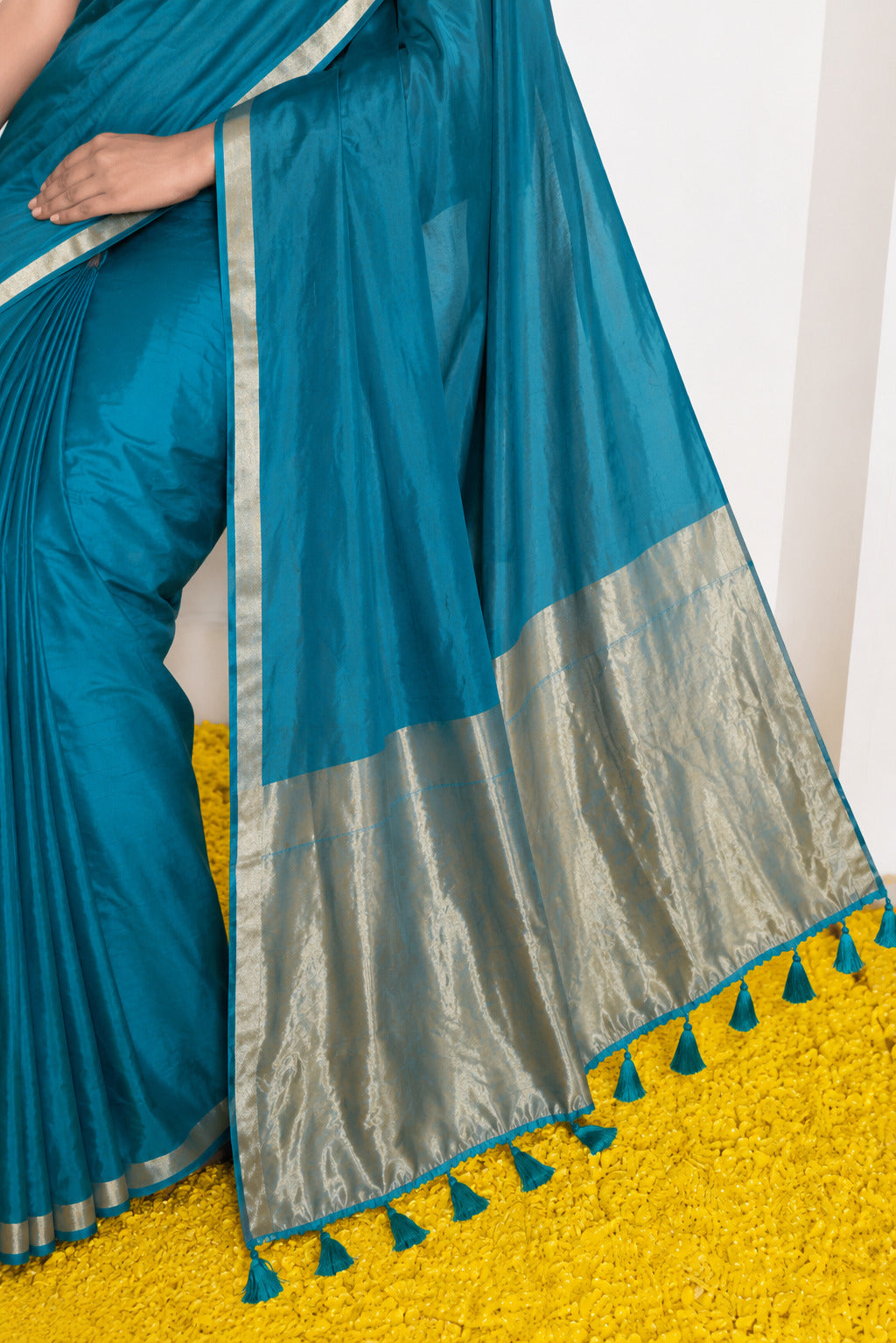 Women's Cotton Silk Saree with Rich Zari Woven Pallu, Elegant Golden Border & Tassels