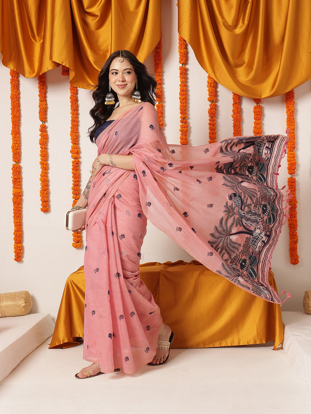 Handloom Inspired Premium Cotton Saree With Animal Motifs – Pink