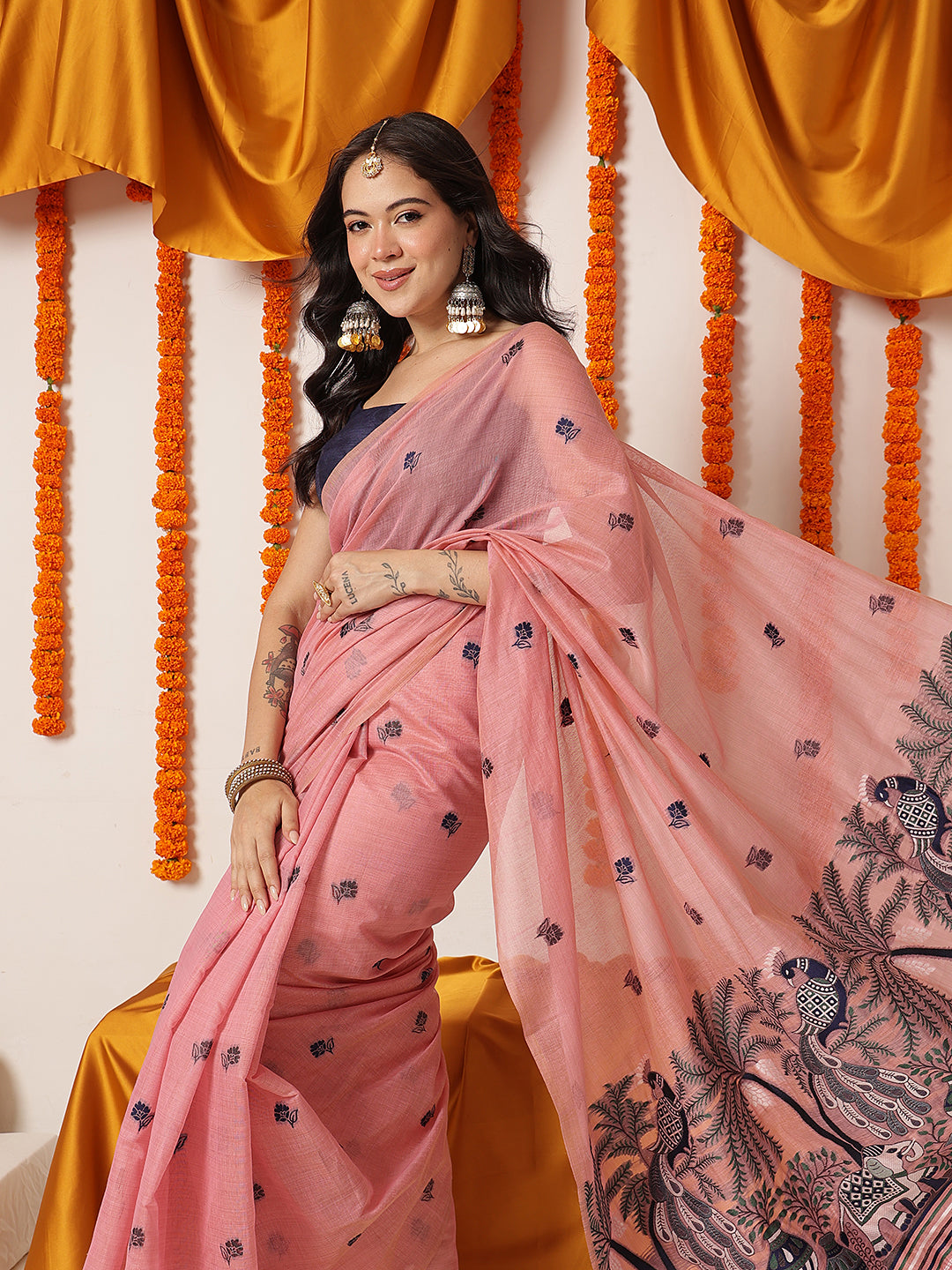 Handloom Inspired Premium Cotton Saree With Animal Motifs – Pink – view 4