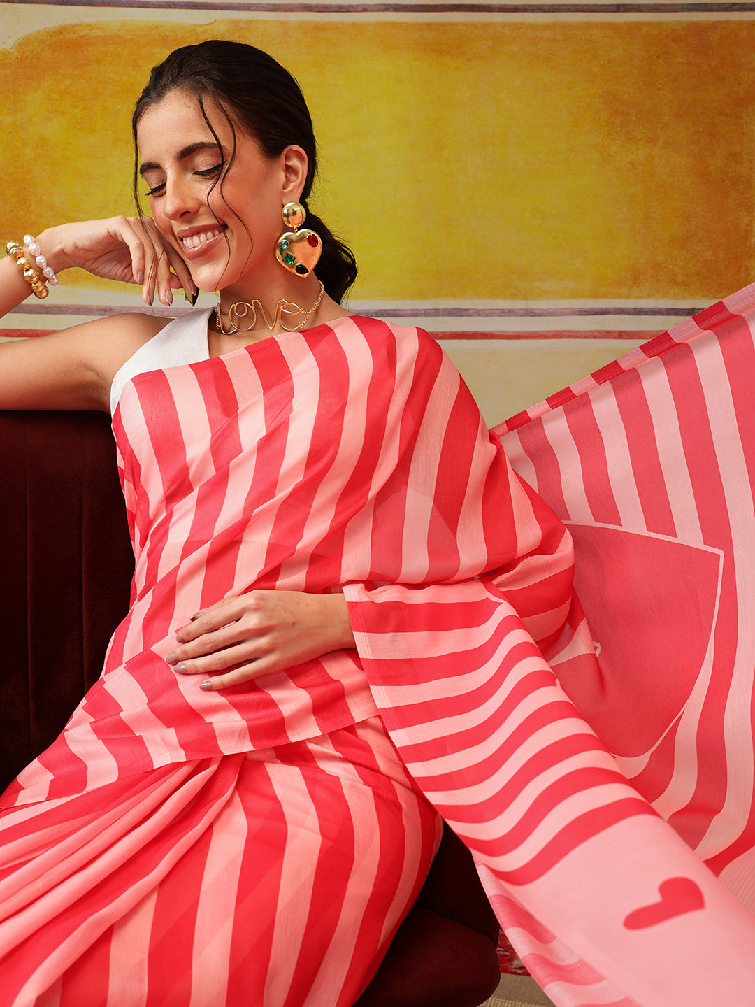 Valentine Special Lahariya Printed Mal Cotton Pink Saree