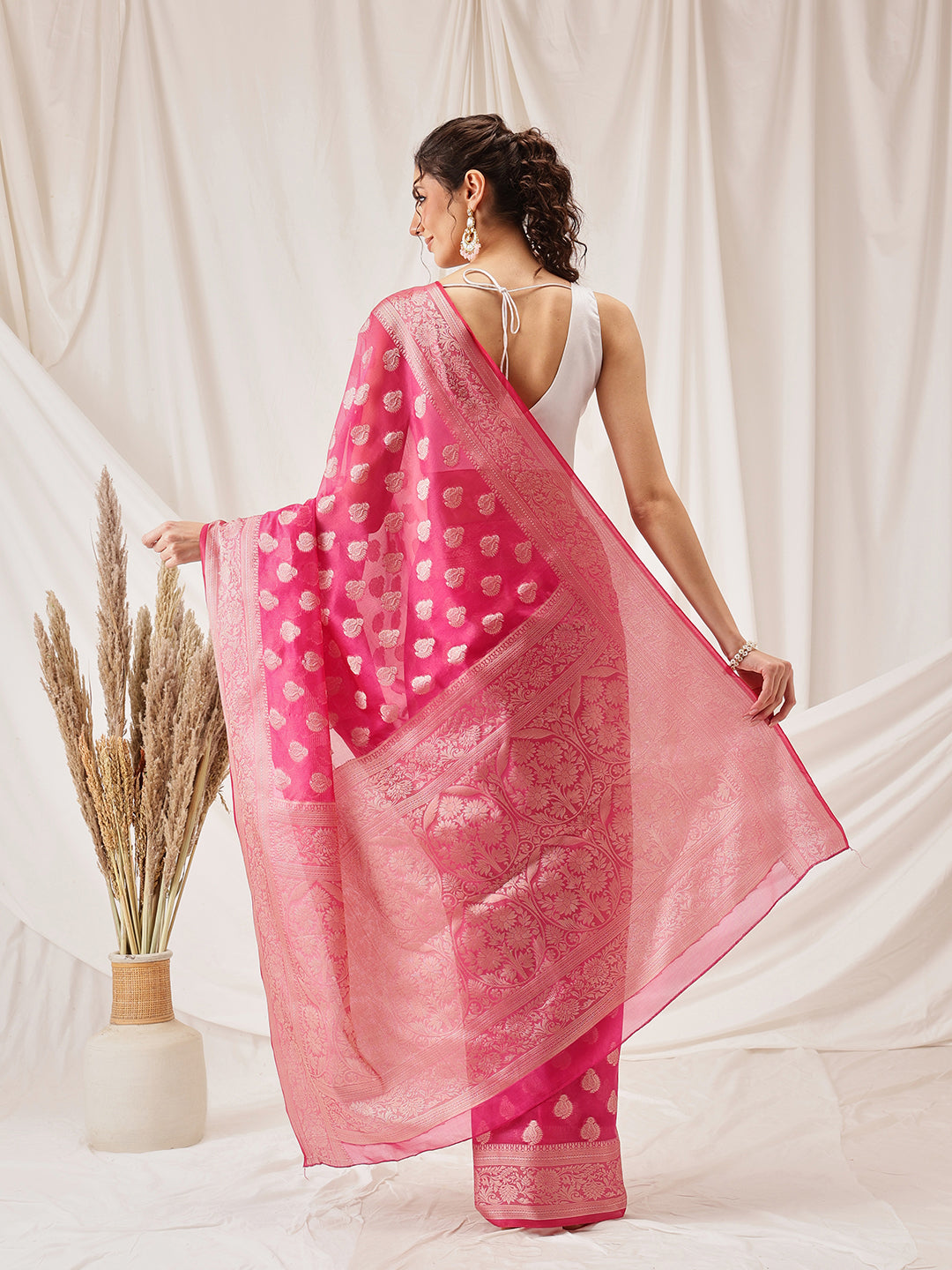 Banarasi Organza Soft Silk Pink Saree With Small Floral Border