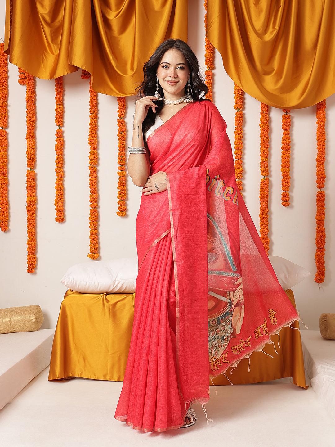 Modern Women's Printed Cotton Saree With One Liner Words – Red – view 2