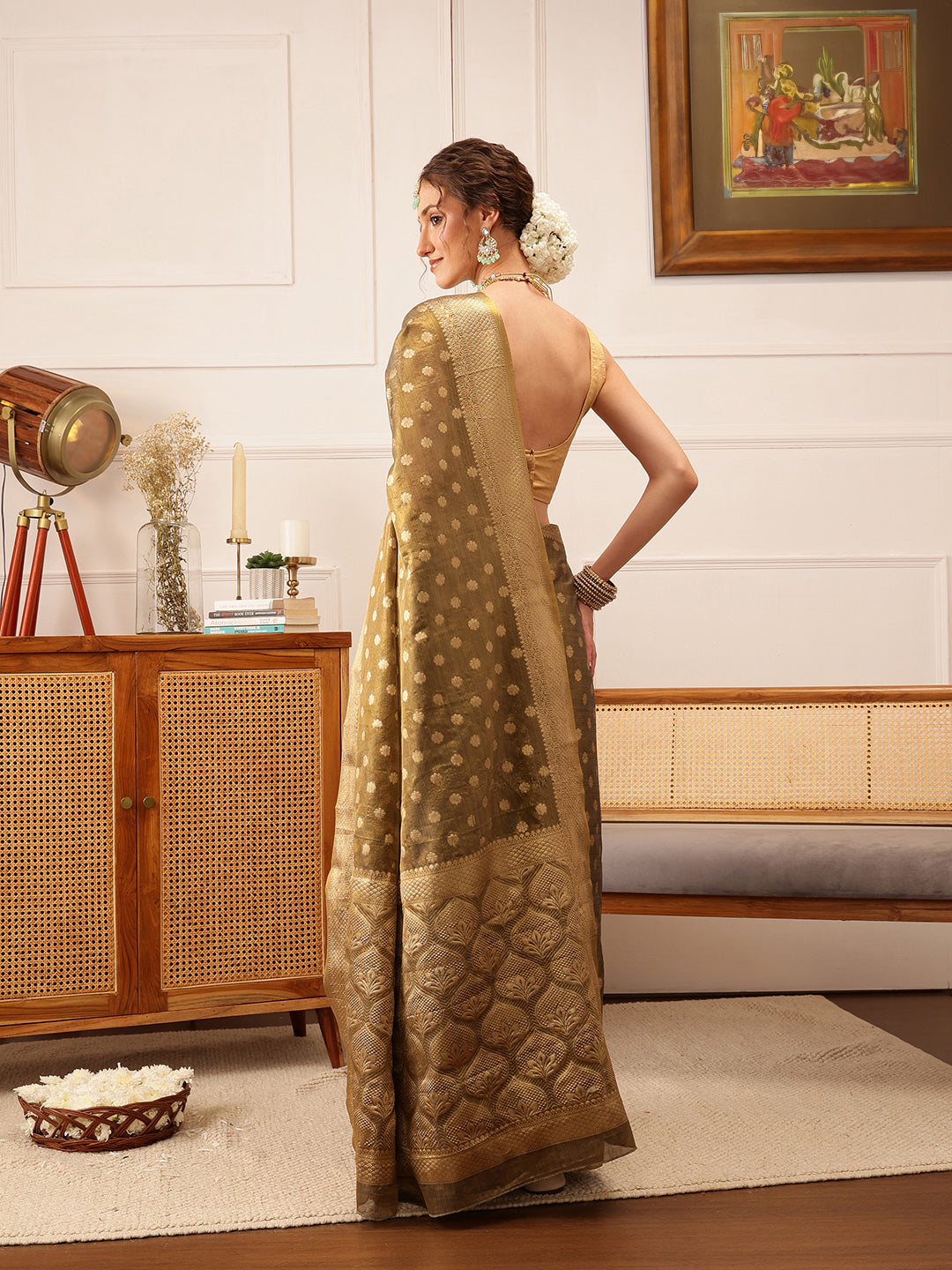 Women's Kanjivaram Tissue Silk Zari Woven Saree