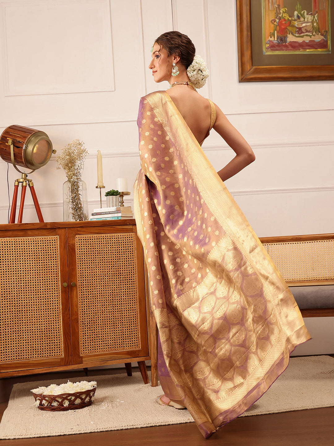 Women's Kanjivaram Tissue Silk Zari Woven Saree
