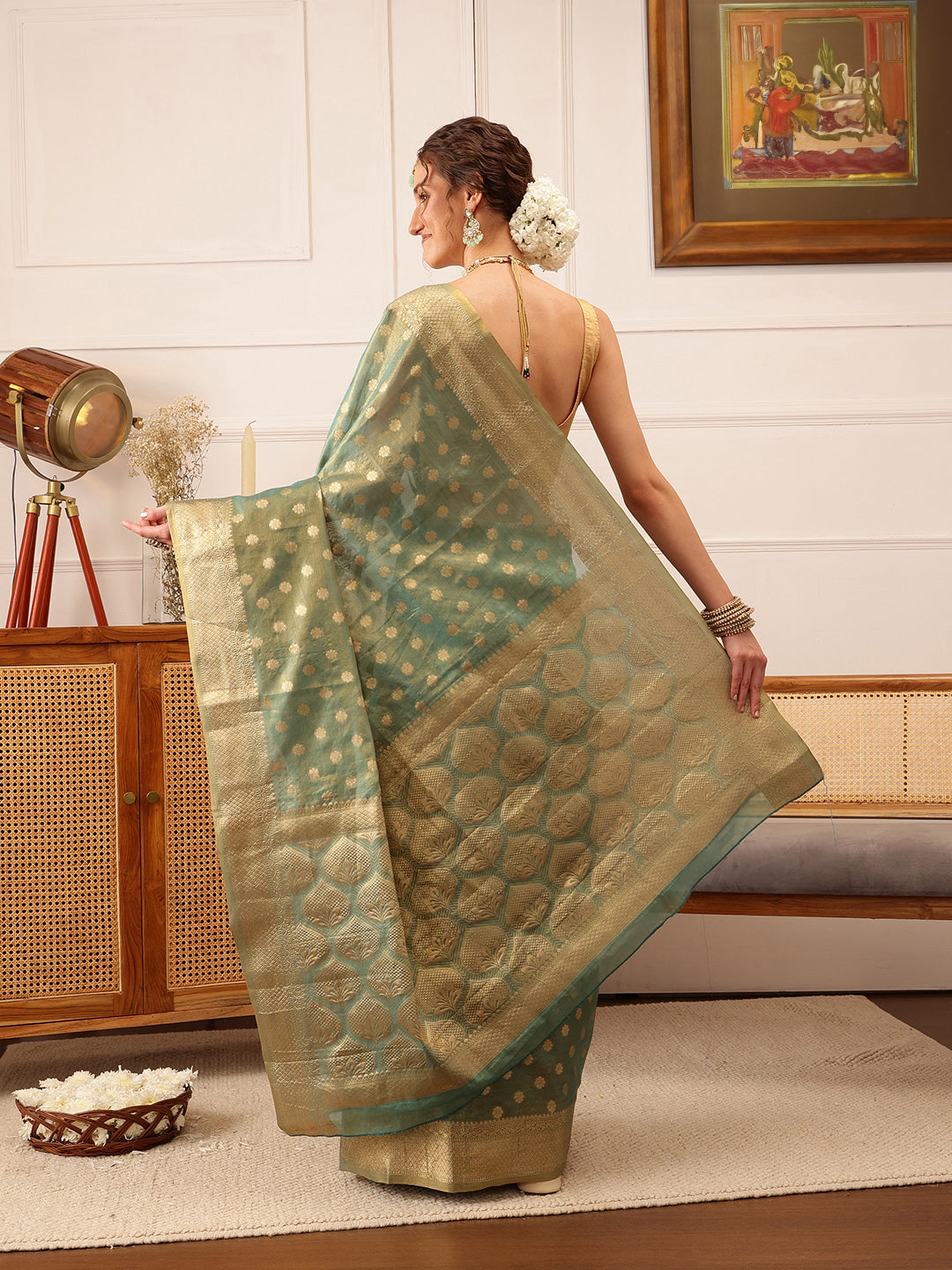 Women's Kanjivaram Tissue Silk Zari Woven Saree