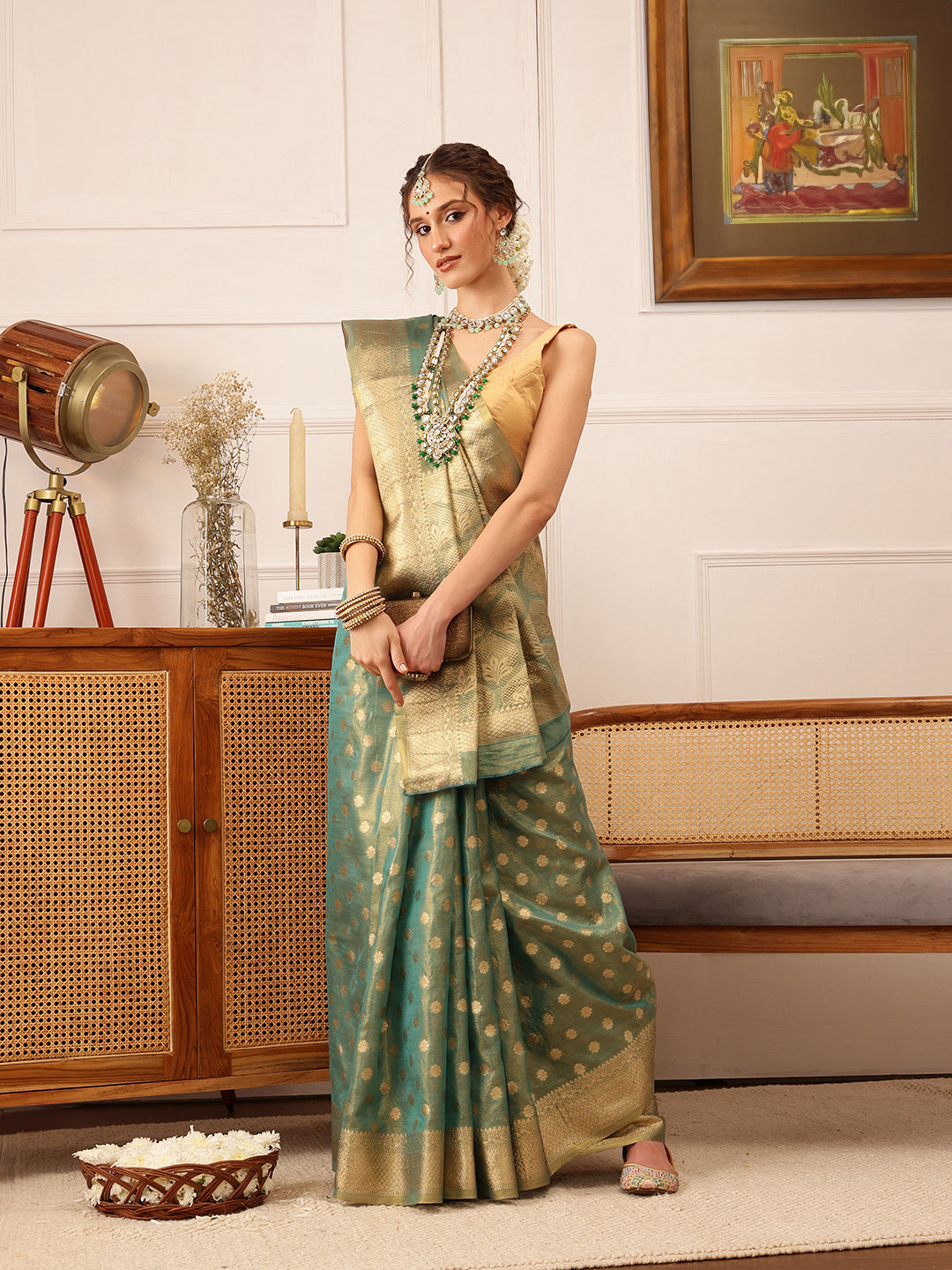 Women's Kanjivaram Tissue Silk Zari Woven Saree
