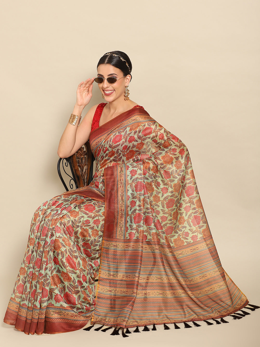 Floral Printed Cotton Saree With Blouse Piece