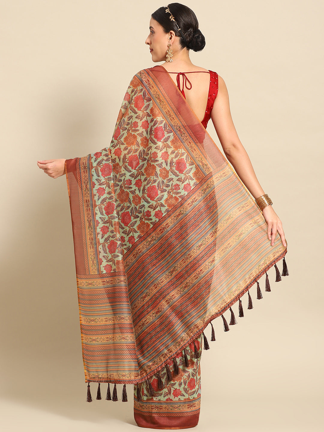 Floral Printed Cotton Saree With Blouse Piece