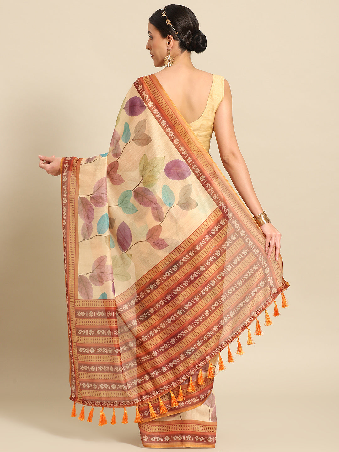 Floral Printed Cotton Saree With Blouse Piece