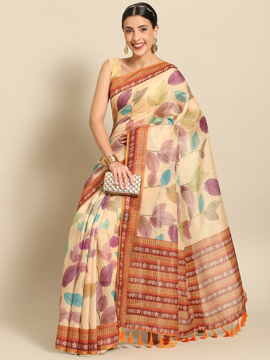 Floral Printed Cotton Saree With Blouse Piece