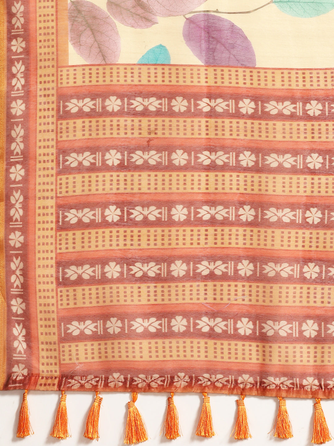 Floral Printed Cotton Saree With Blouse Piece