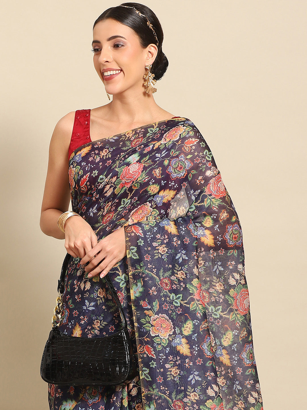 Floral Printed Cotton Saree With Blouse Piece