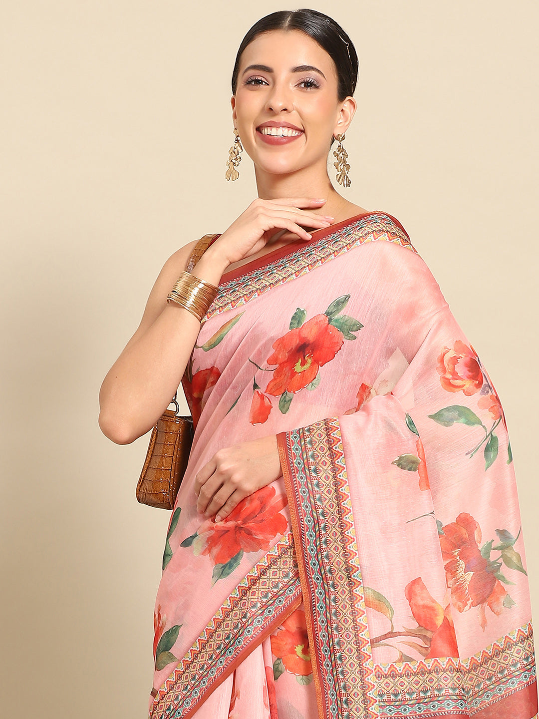 Floral Printed Cotton Saree With Blouse Piece