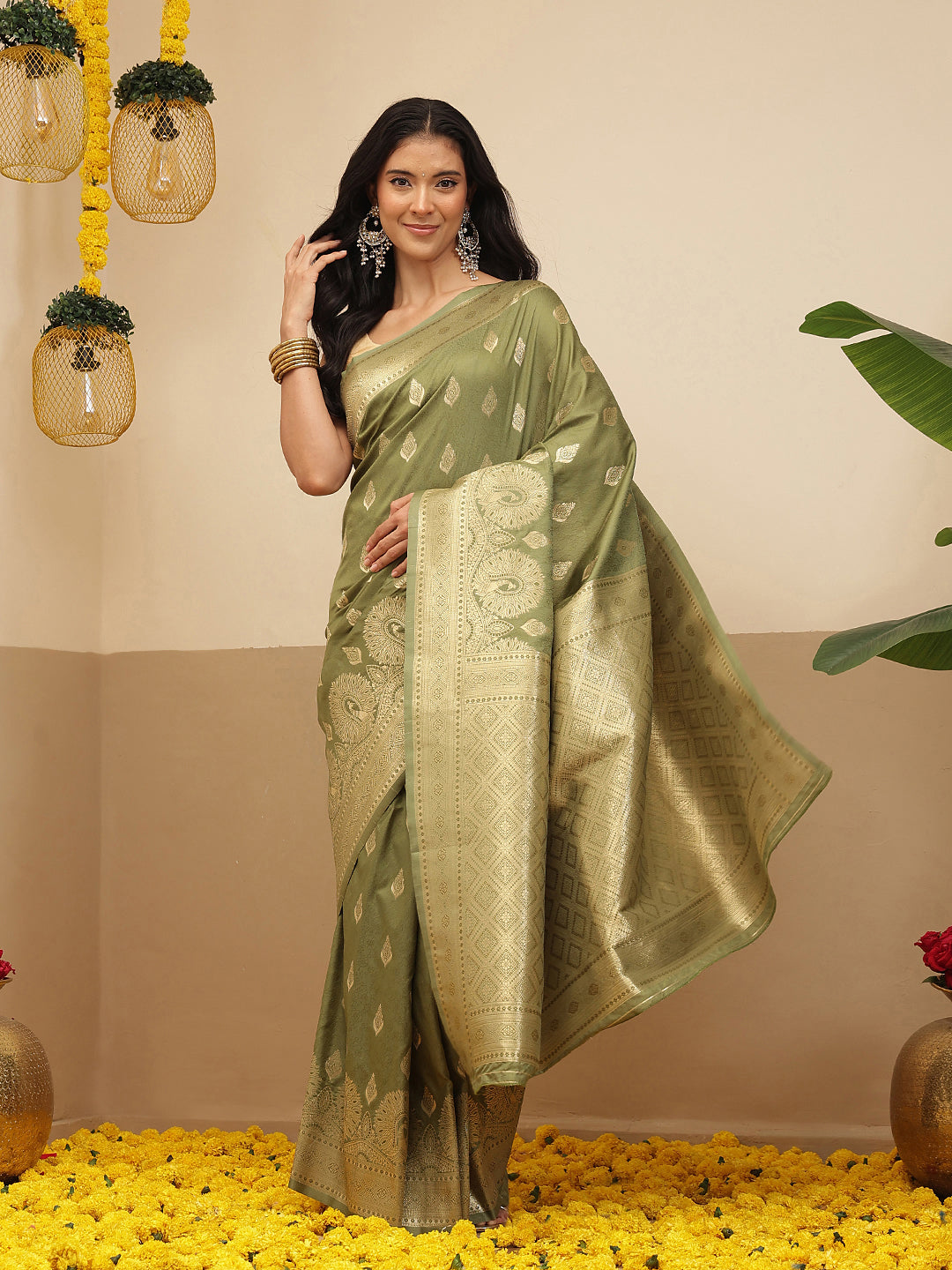 Banarasi Soft Silk Peacock Border Zari Woven Saree With Unstitched Blouse Piece