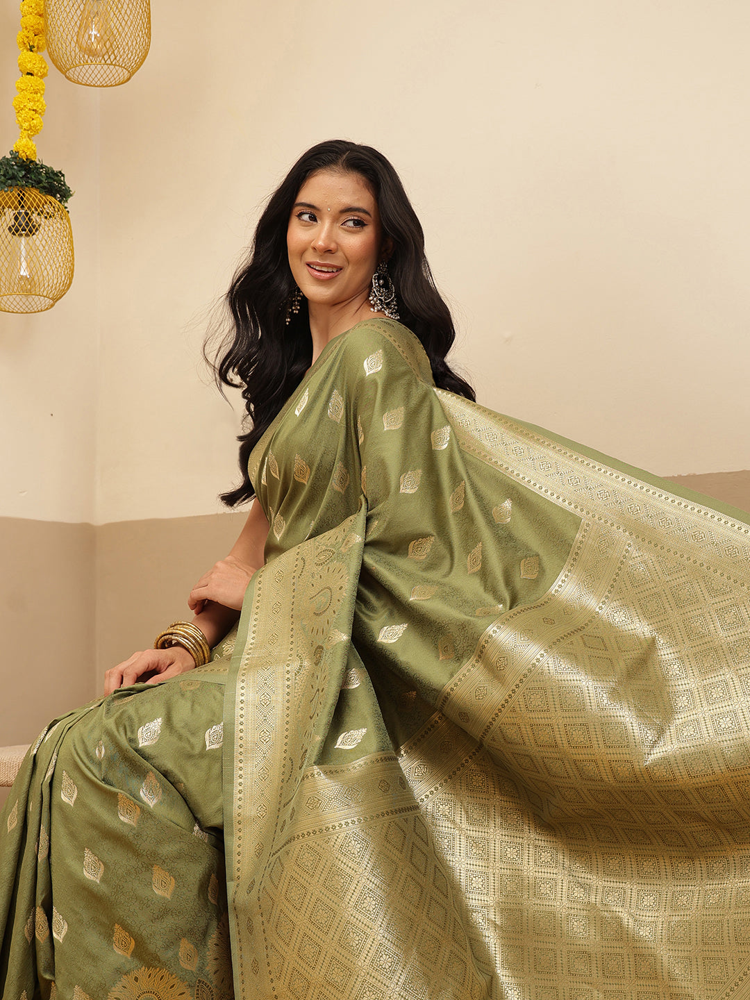 Banarasi Soft Silk Peacock Border Zari Woven Saree With Unstitched Blouse Piece