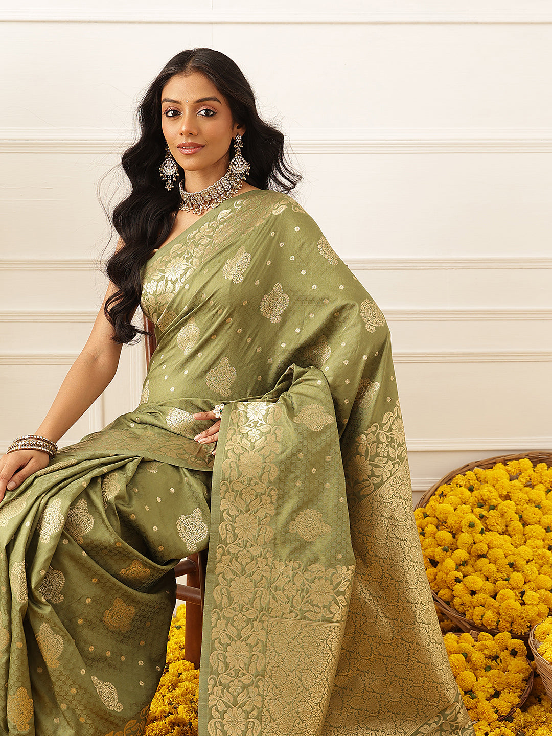 Banarasi Soft Silk Peacock Border Zari Woven Saree With Unstitched Blouse Piece