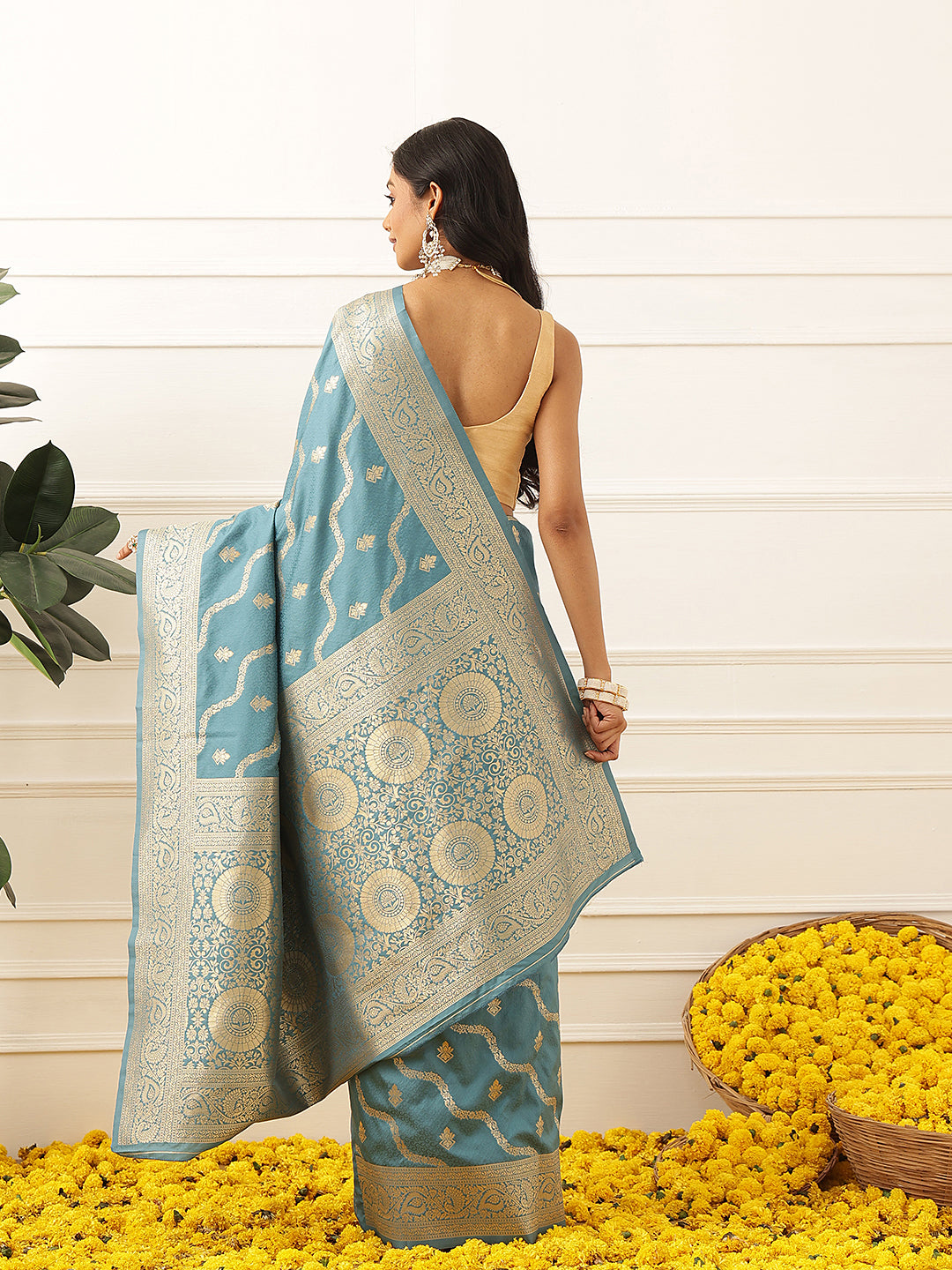 Banarasi Soft Silk Lahariya Work Zari Woven Saree With Unstitched Blouse Piece