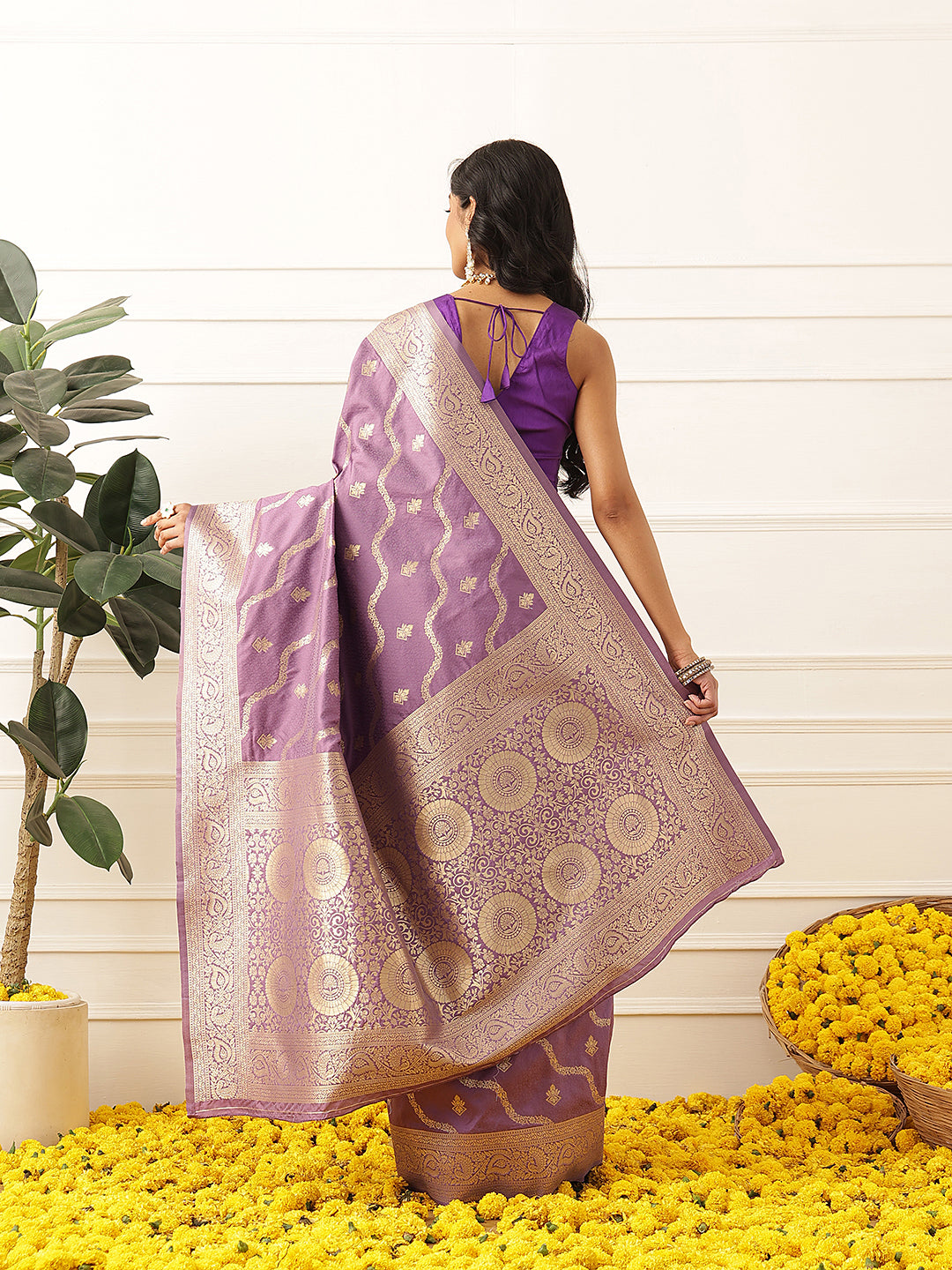 Banarasi Soft Silk Lahariya Work Zari Woven Saree With Unstitched Blouse Piece