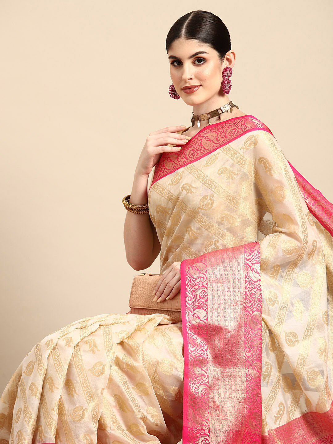 Woven Design Ethnic Motifs Zari Kasauv Saree
