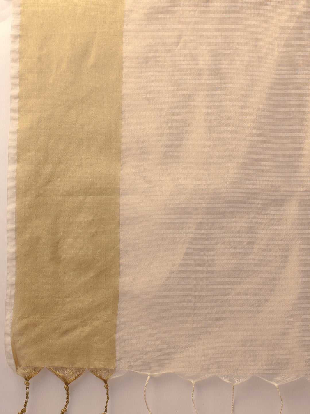 Onam Special Muga Checks Solid Saree With Zari Border