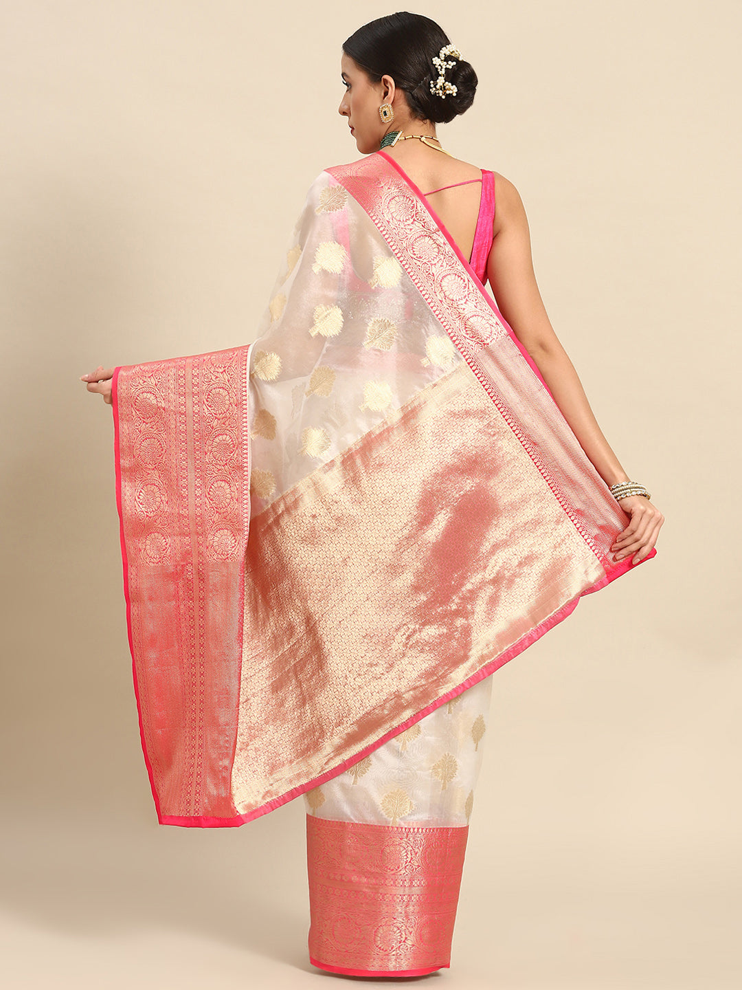 Women's Kanjiwaram Silk Woven Kasavu Saree