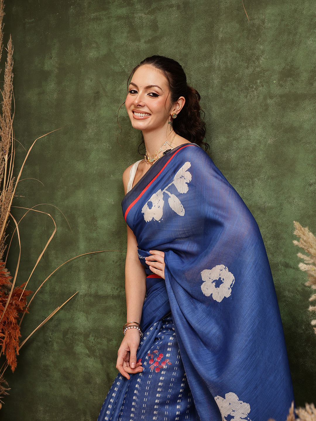 Women's Printed Muga Zari Tissue Silk Saree
