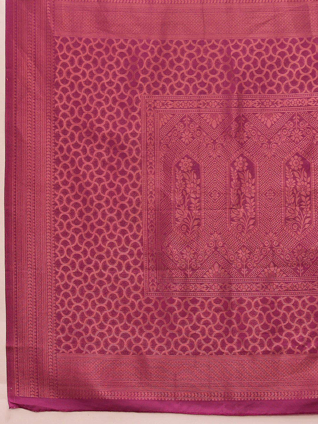 Floral Printed Crepe Saree