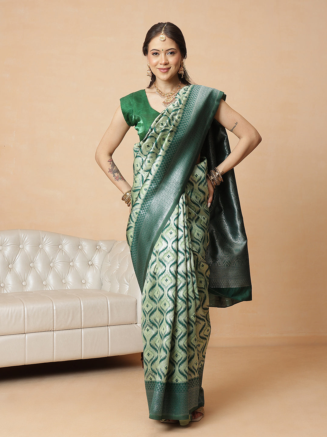 Banarasi Silk Zari Woven Design Abstract Saree With Contrast Border